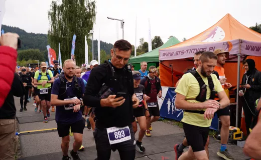 23 kilometry po górach. Zawodnicy pełni uśmiechów ruszyli na trasę [ZDJĘCIA] - 42